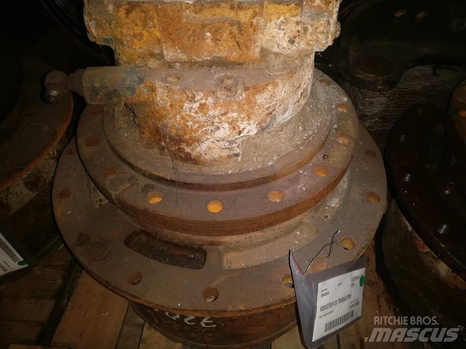 CAT 320 Предаване