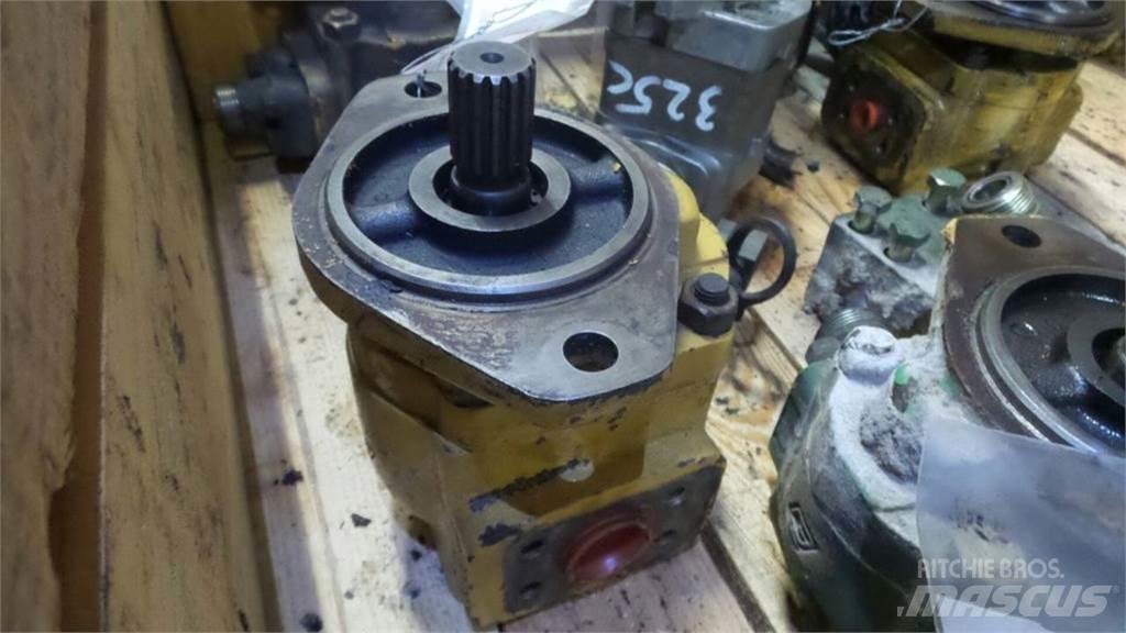 CAT 320B Хидравлични