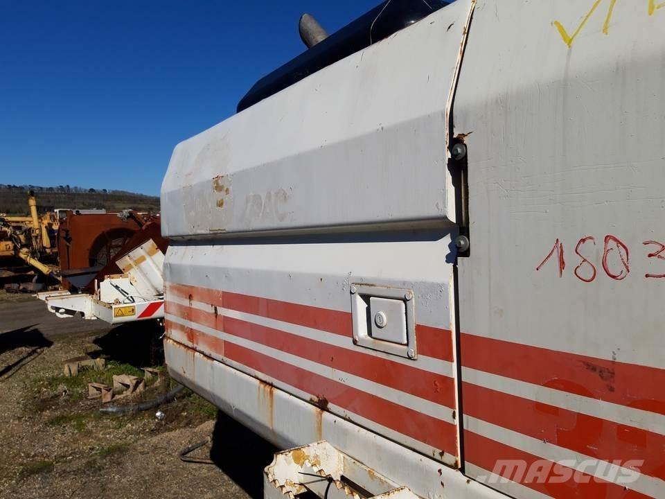 CAT 325LN Кабина