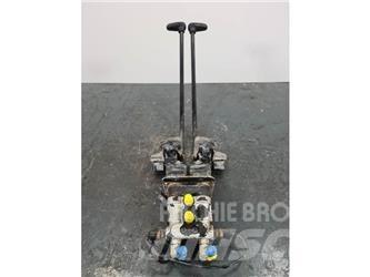 CAT 336DL Кабина