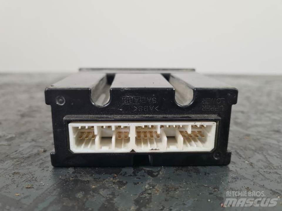 CAT 336DL Кабина
