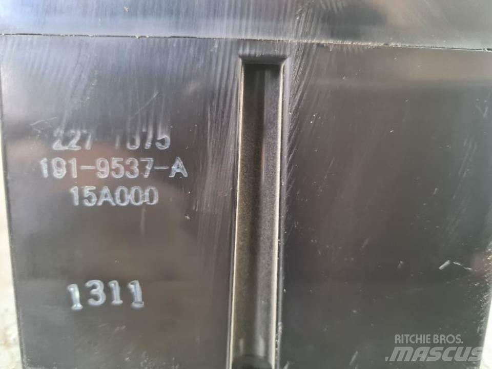 CAT 336DL Кабина