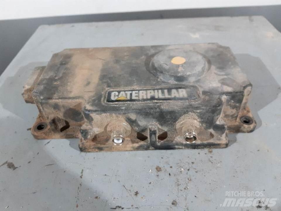 CAT 345C Кабина