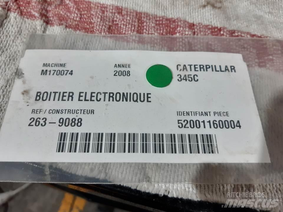 CAT 345C Кабина