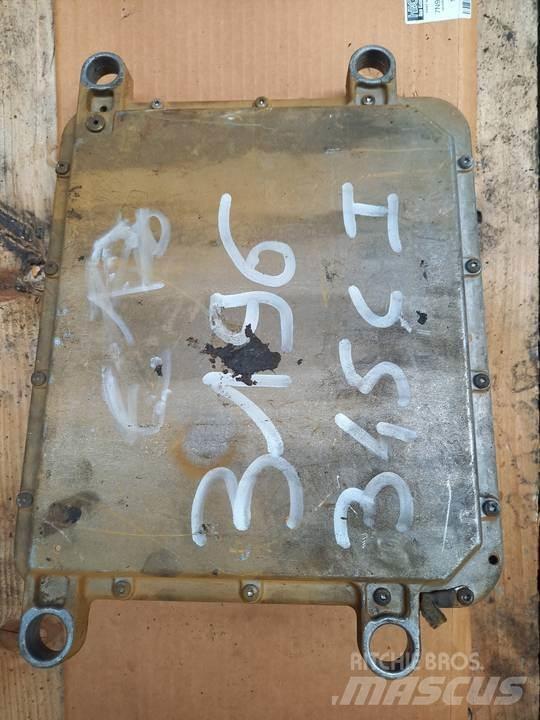 CAT 345C Кабина