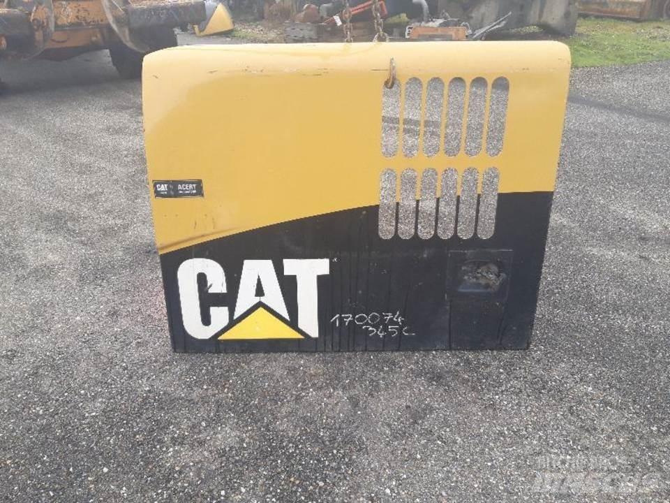 CAT 345C Кабина