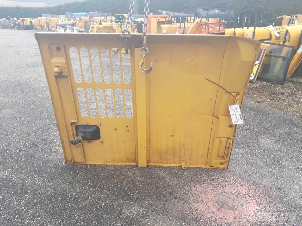CAT 345C Кабина