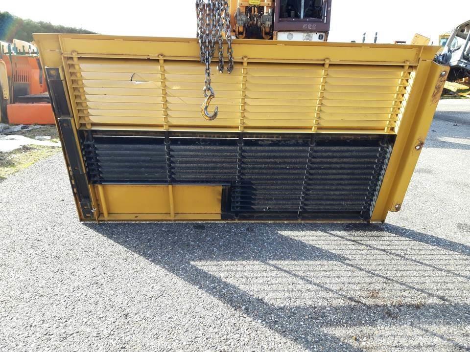 CAT 345C Кабина