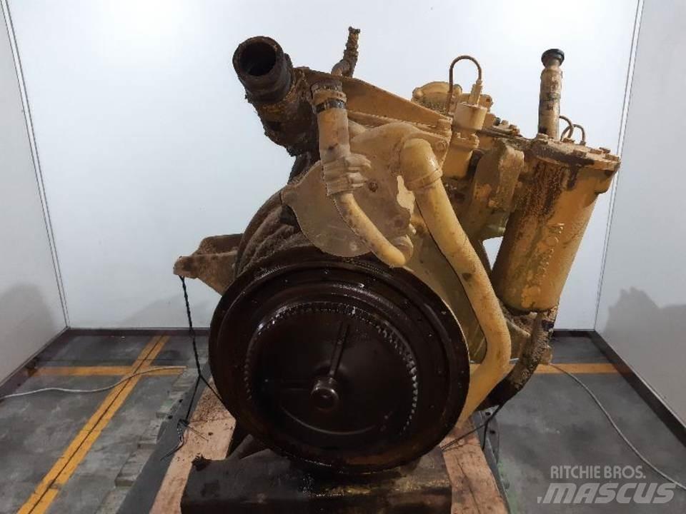 CAT 627 Предаване