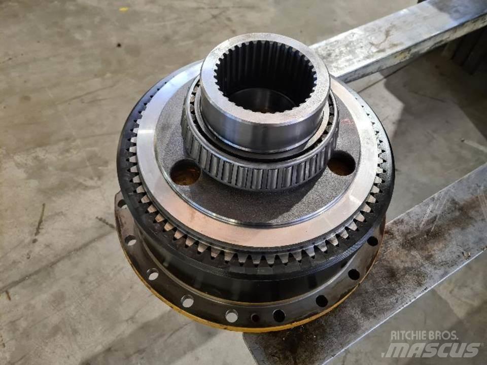CAT 735 Предаване