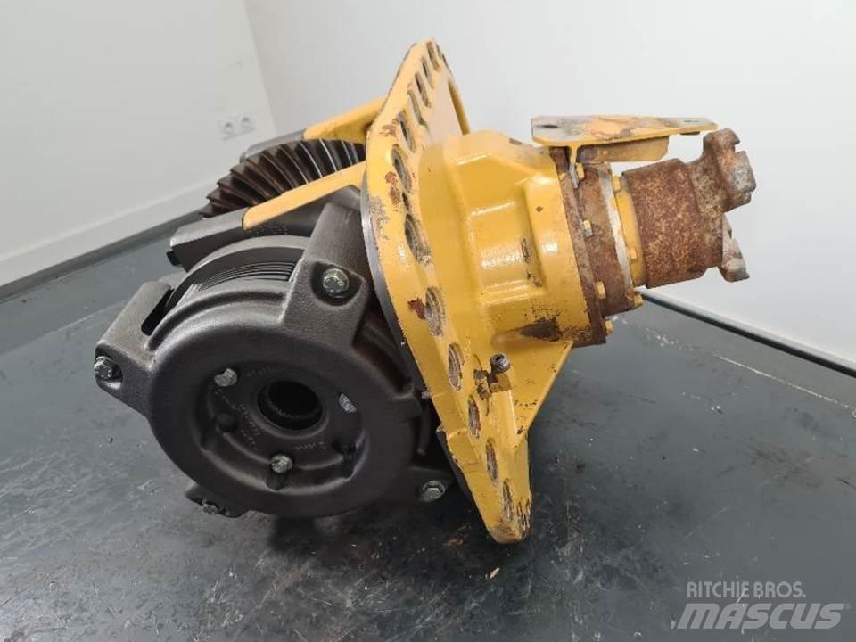 CAT 735 Предаване