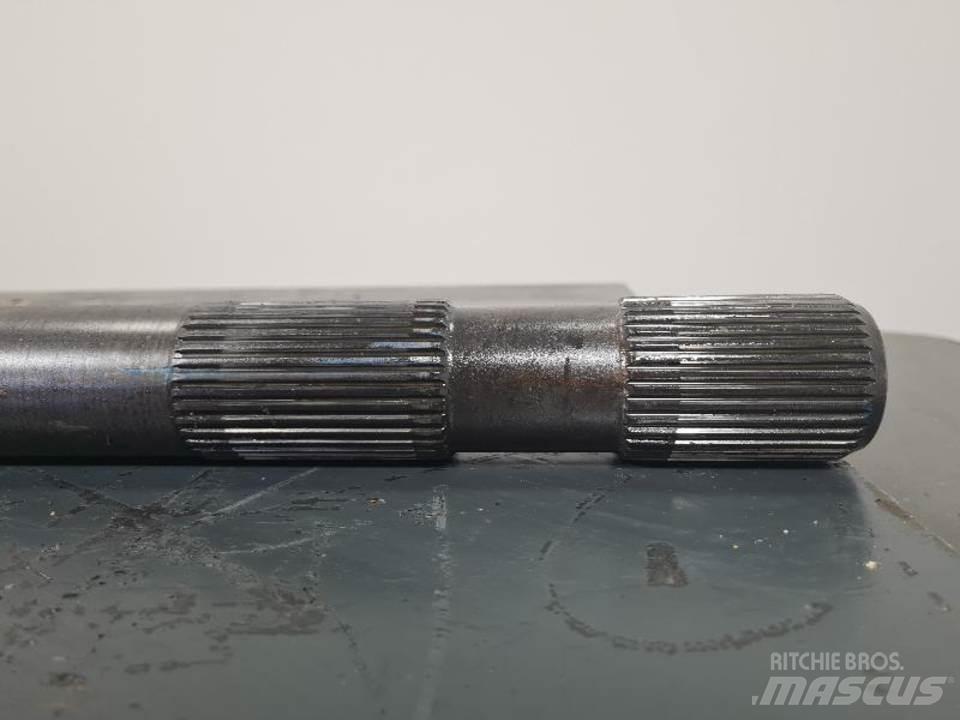CAT 735 Предаване