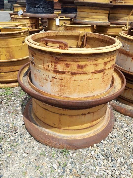 CAT 735 Релси, вериги и ходова част
