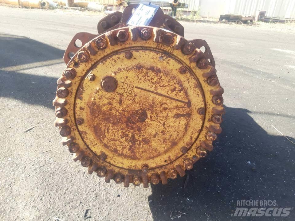 CAT 769B Предаване