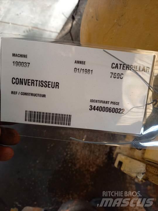 CAT 769C Предаване