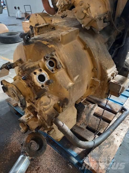 CAT 769C Предаване