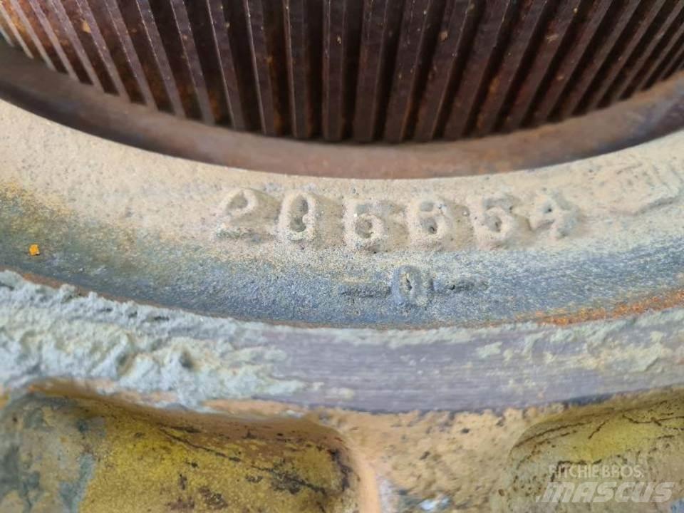 CAT 769C Предаване