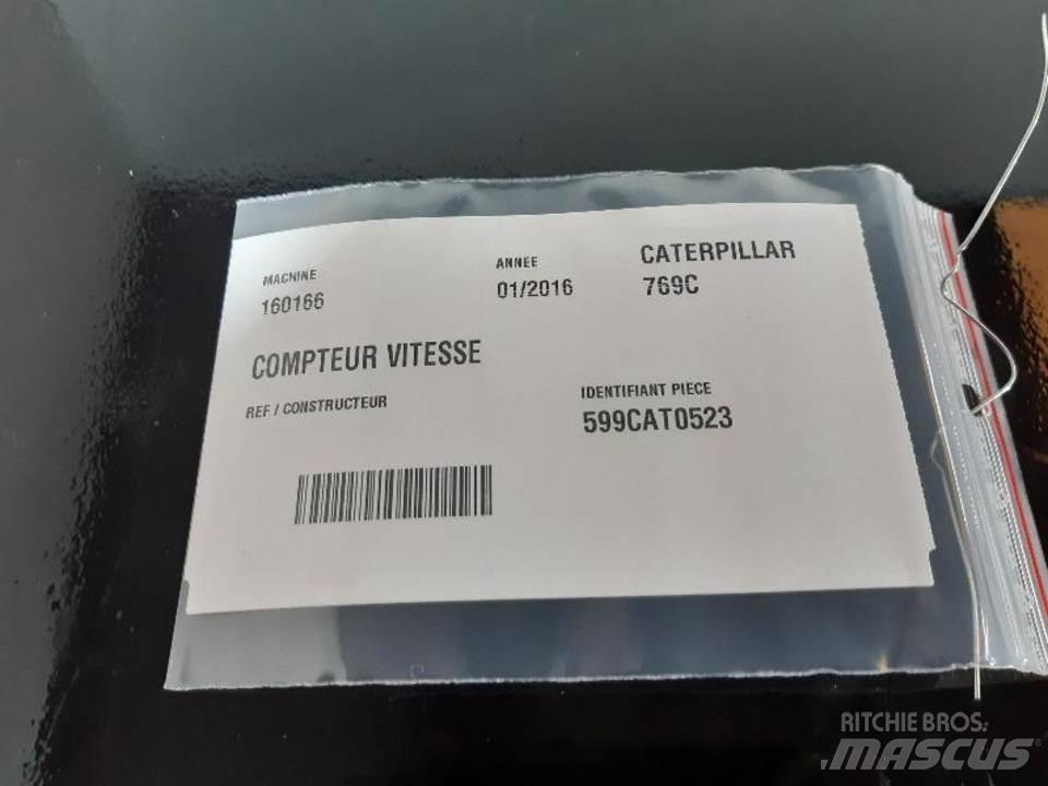 CAT 769C Кабина