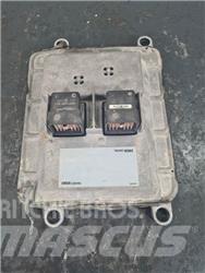 CAT 771D Кабина