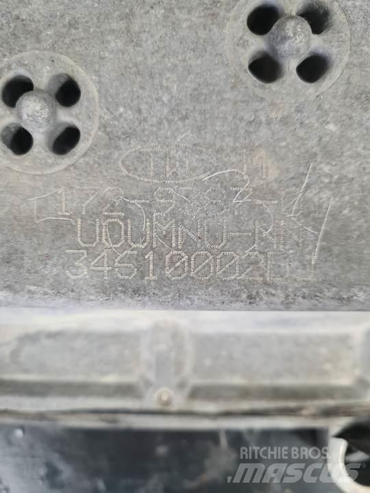 CAT 771D Кабина