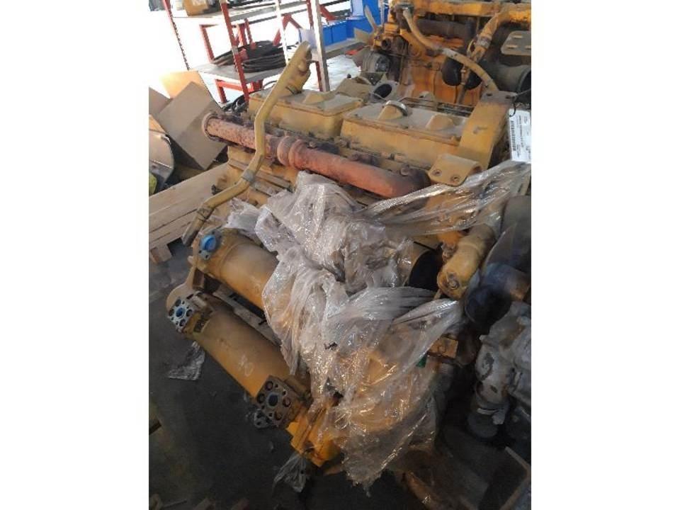 CAT 775B Двигатели