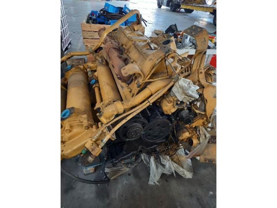 CAT 775B Двигатели