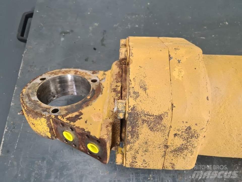 CAT 775B Хидравлични