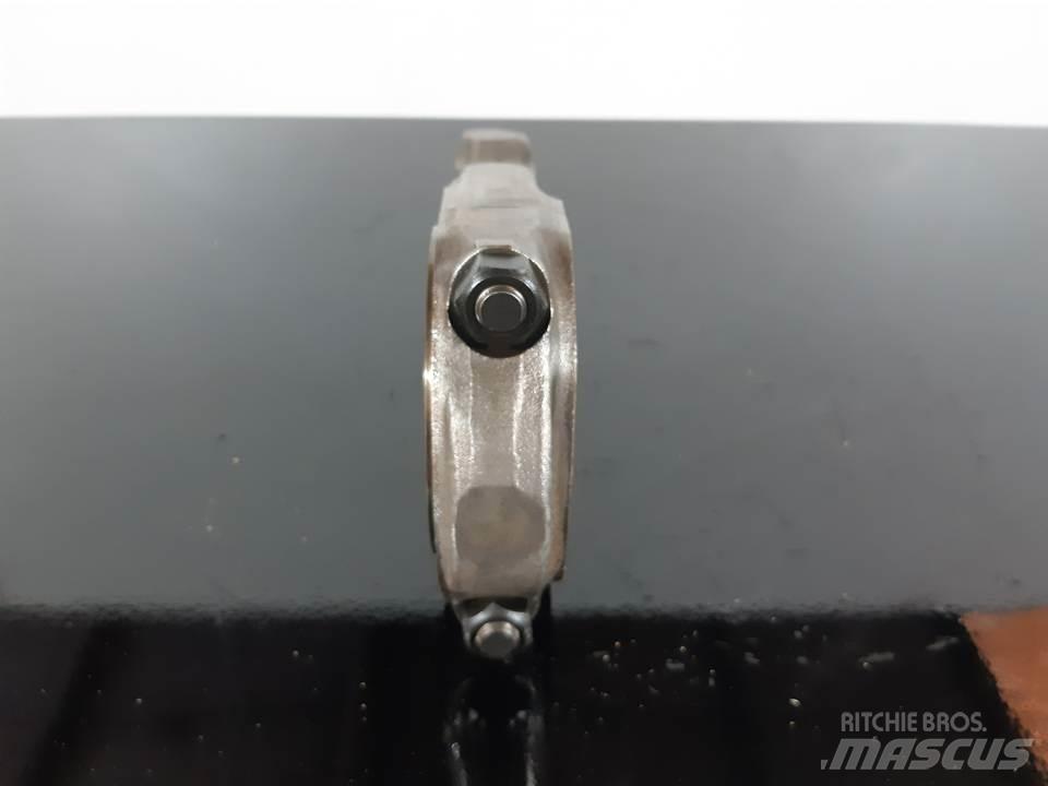 CAT 826C Двигатели