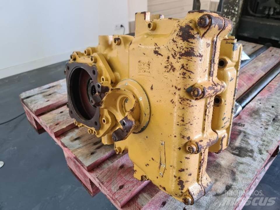 CAT 906H Предаване