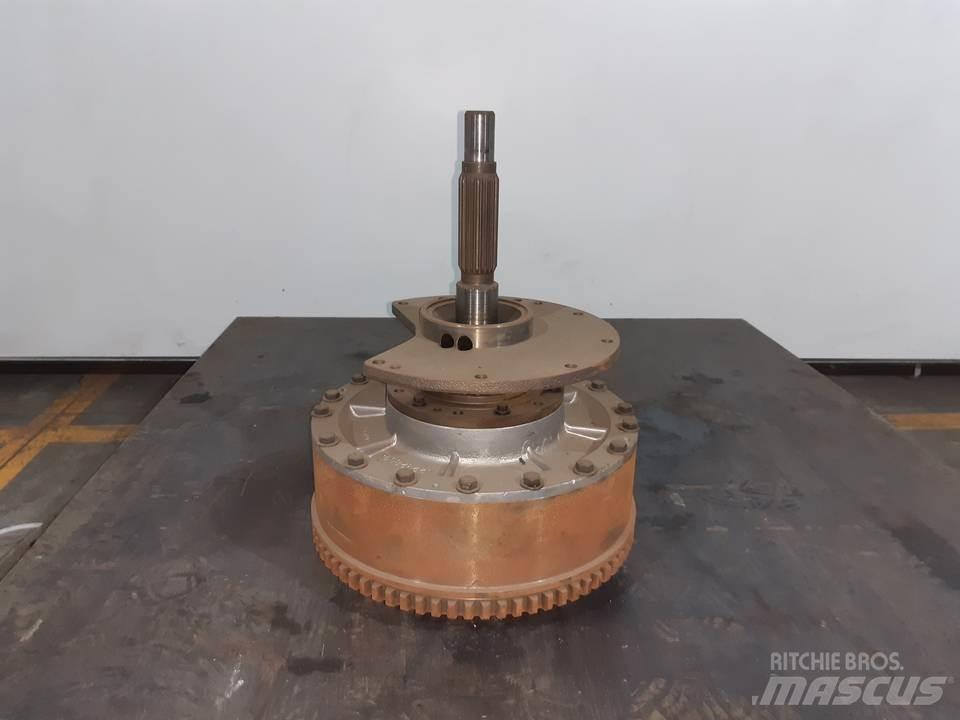 CAT 916 Предаване