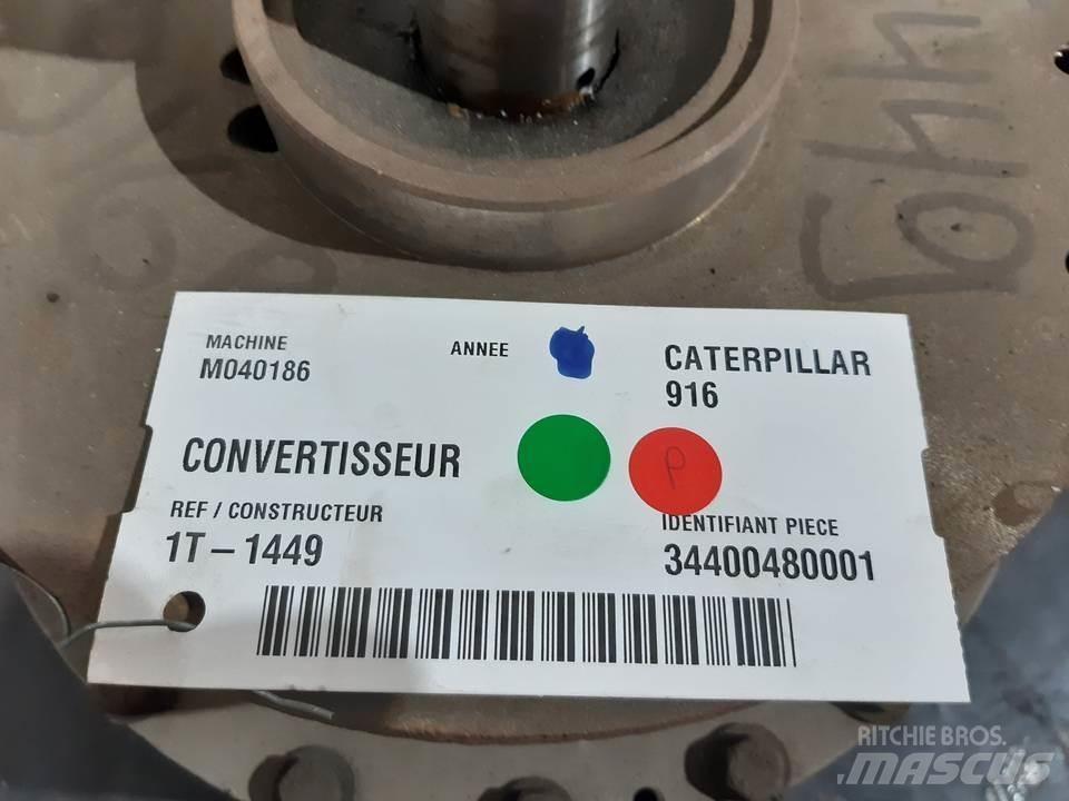 CAT 916 Предаване