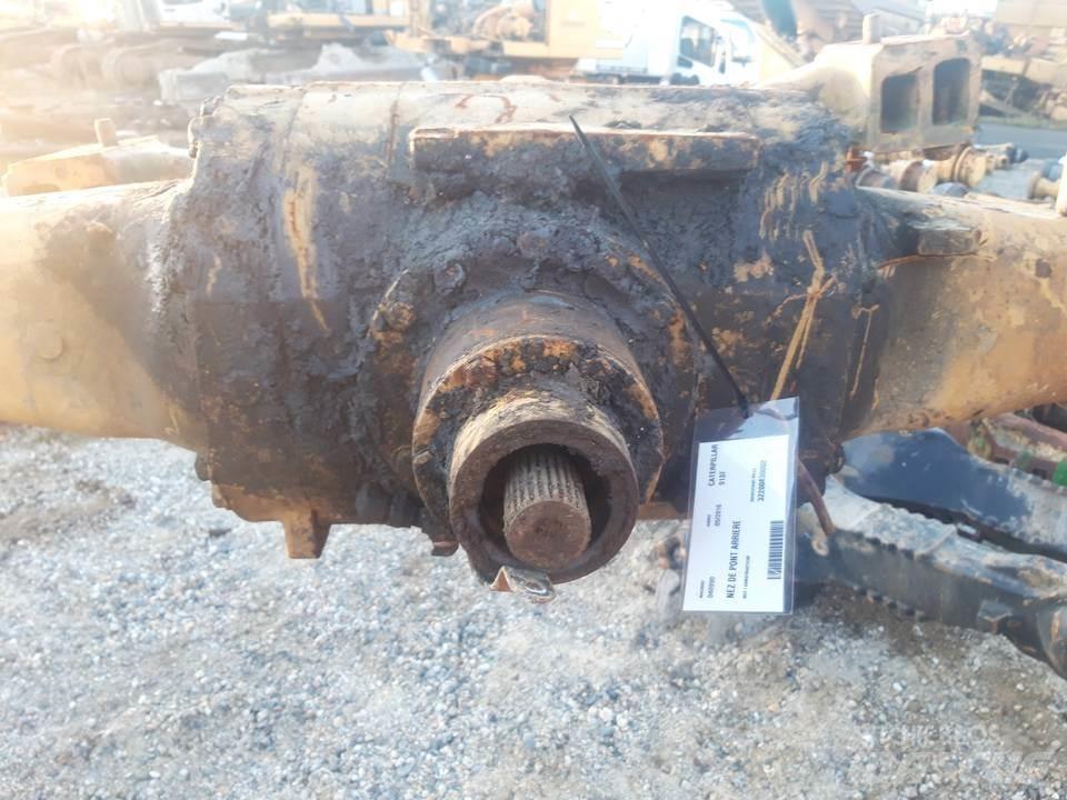 CAT 918F Предаване