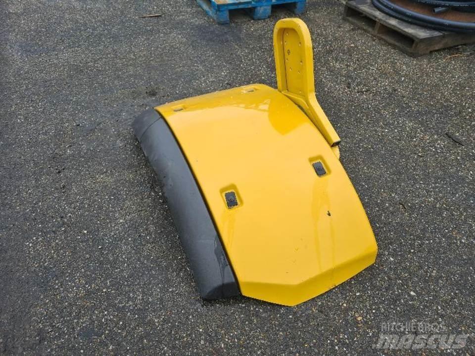 CAT 926M Кабина