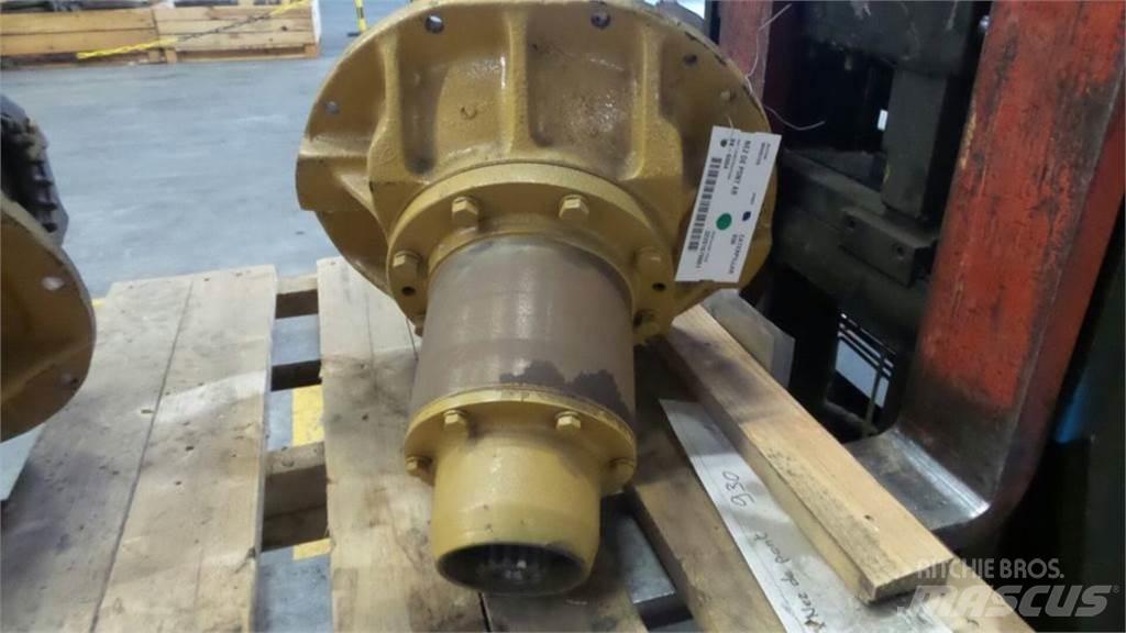 CAT 930 Предаване