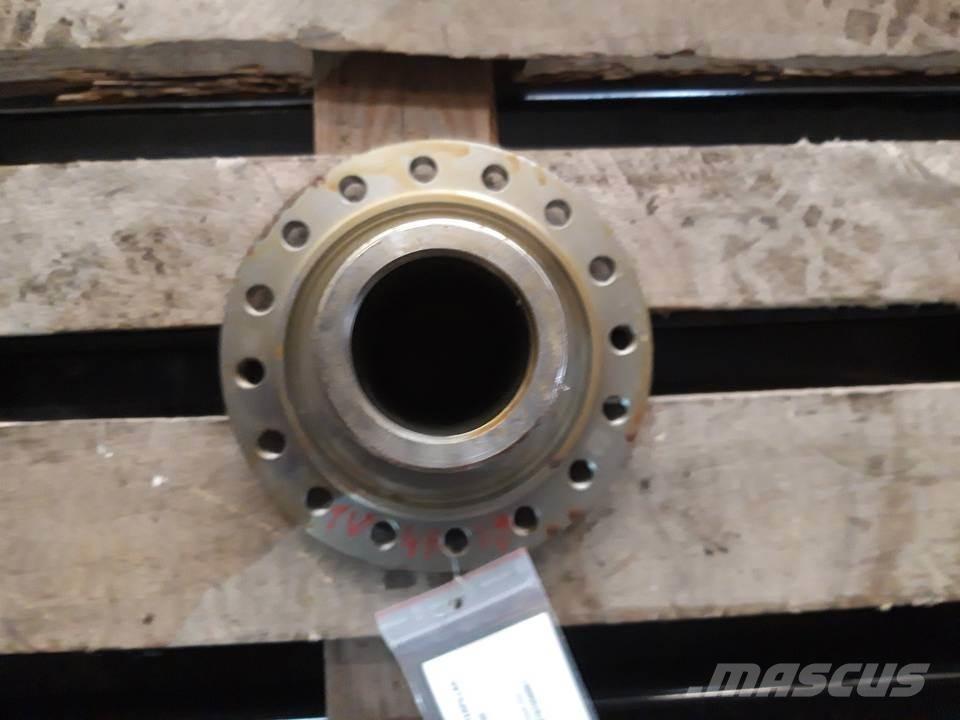 CAT 930 Предаване