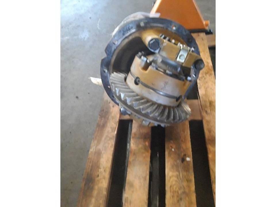 CAT 936E Предаване