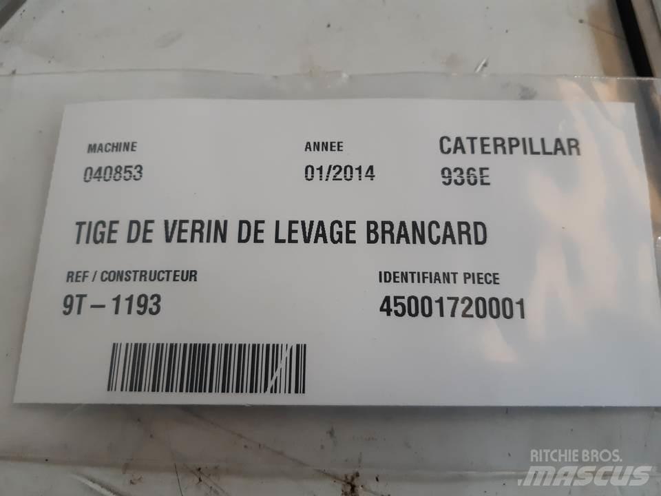 CAT 936E Хидравлични