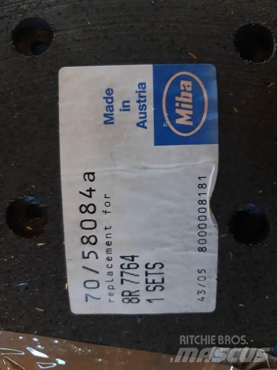 CAT 950 Релси, вериги и ходова част
