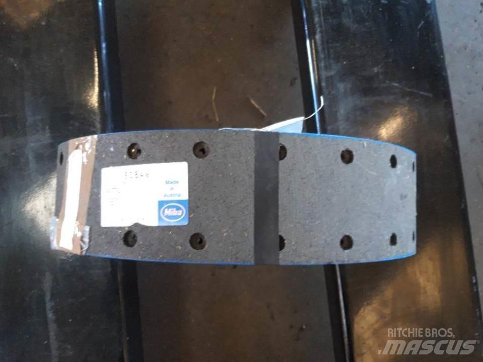 CAT 950 Релси, вериги и ходова част
