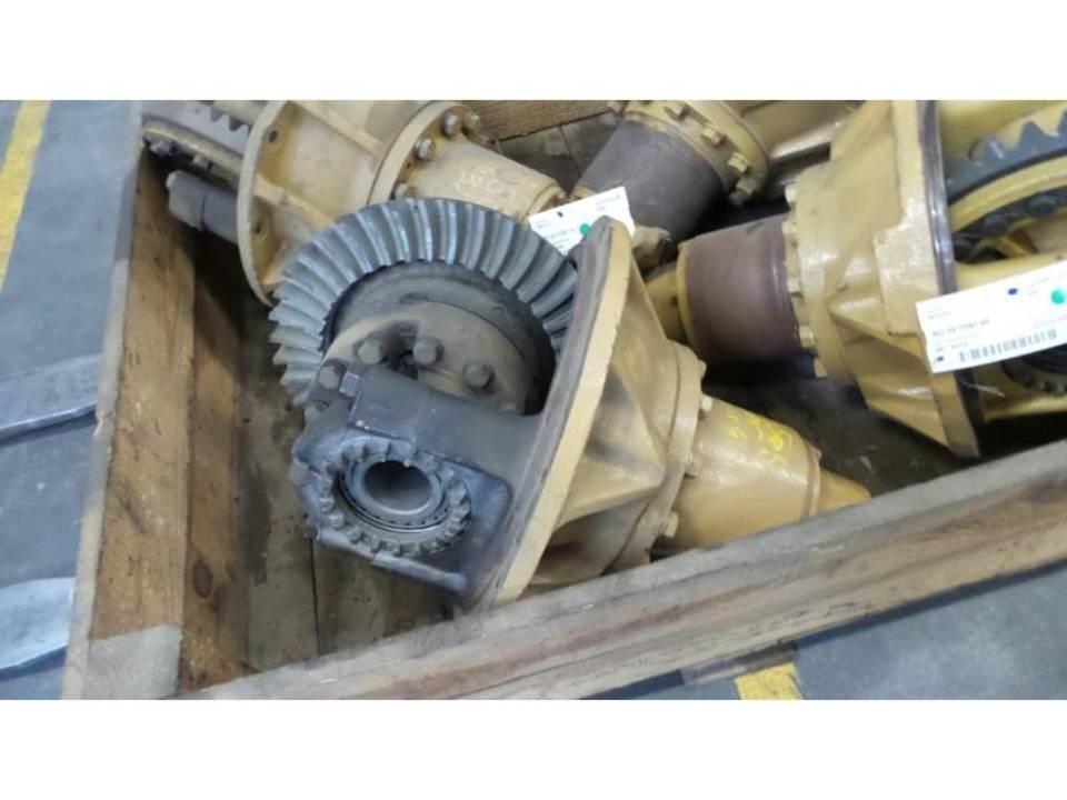 CAT 950B Предаване