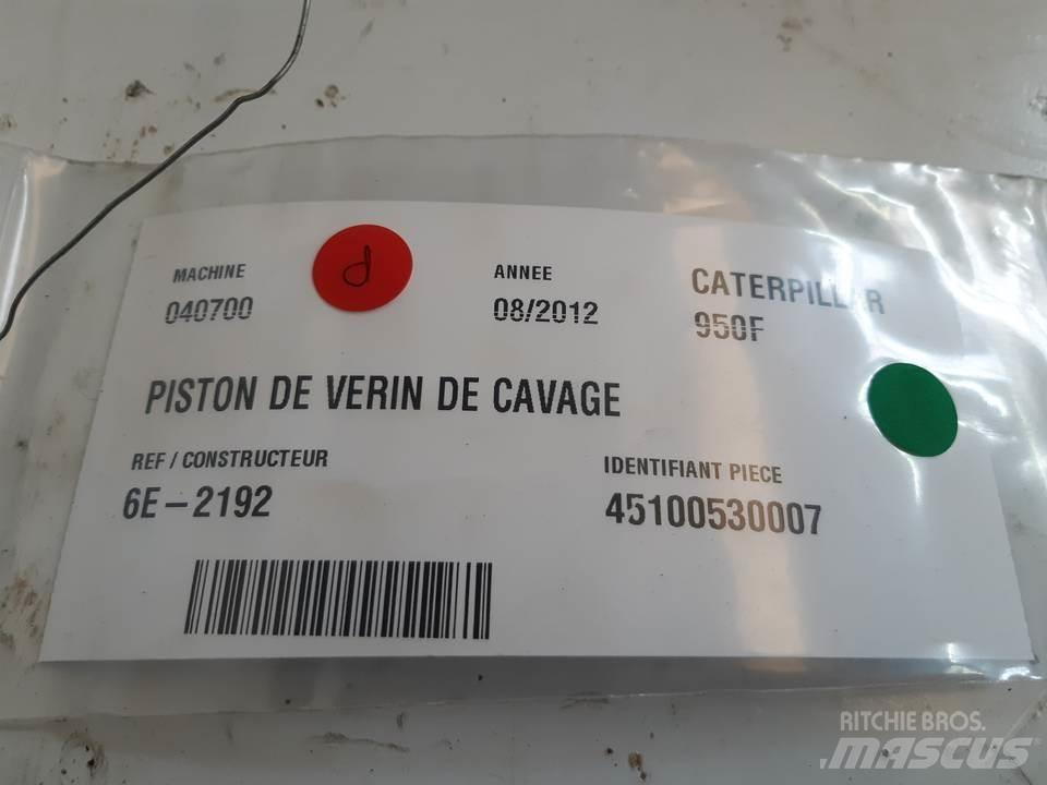 CAT 950F Хидравлични