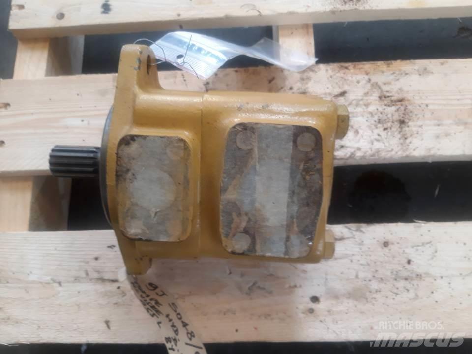 CAT 955K Хидравлични