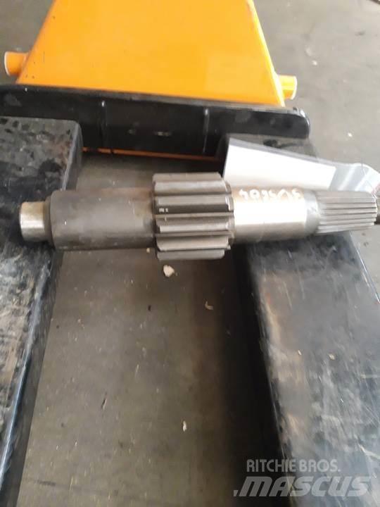 CAT 955K Предаване
