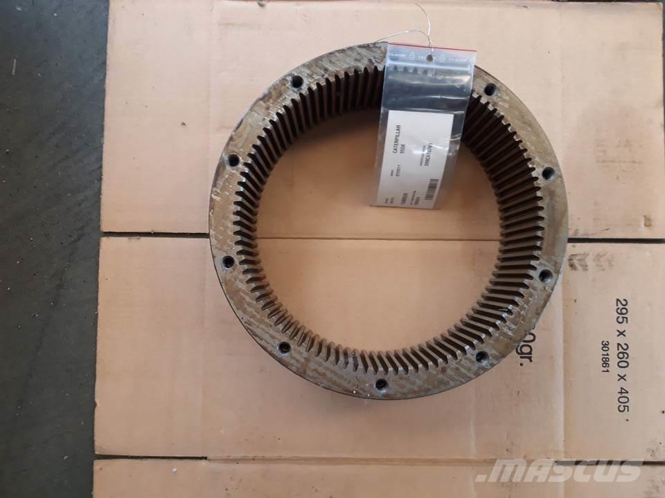 CAT 955K Предаване