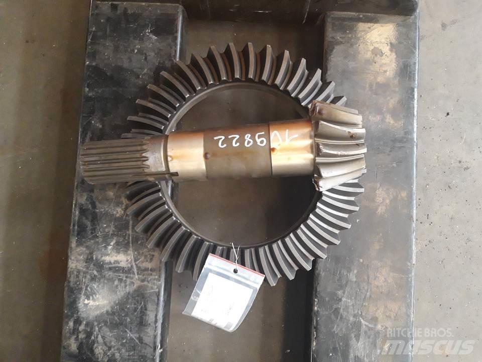 CAT 966C Предаване