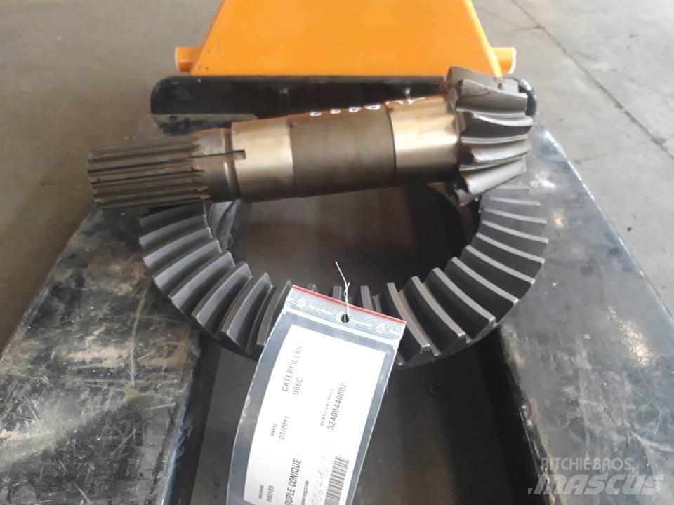 CAT 966C Предаване