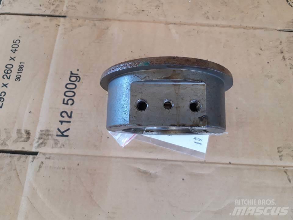 CAT 966C Предаване