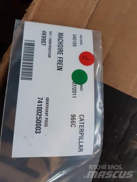 CAT 966C Релси, вериги и ходова част
