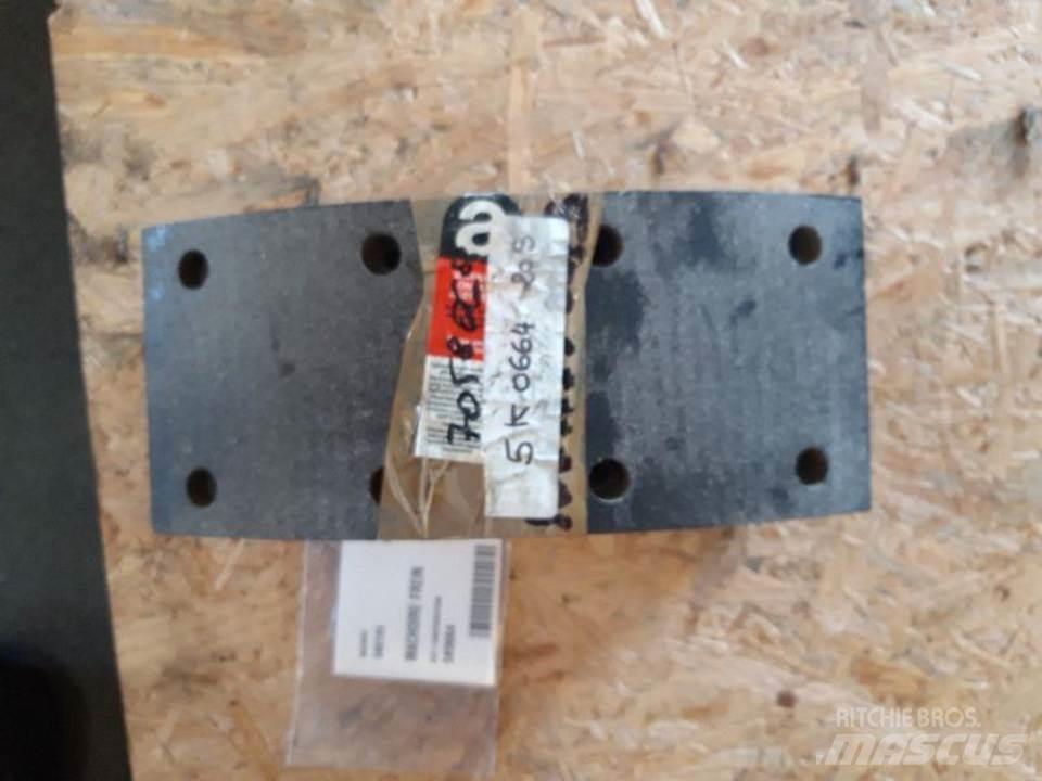 CAT 966C Релси, вериги и ходова част
