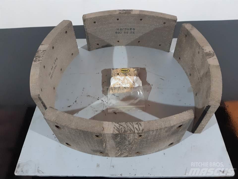 CAT 966C Релси, вериги и ходова част
